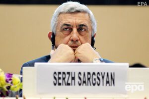 Саргсян потерял власть в результате уличных протестов