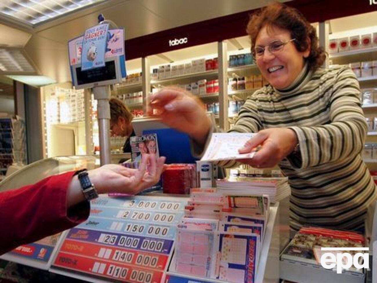 Австралиец пожертвовал часть выигранных в лотерею денег