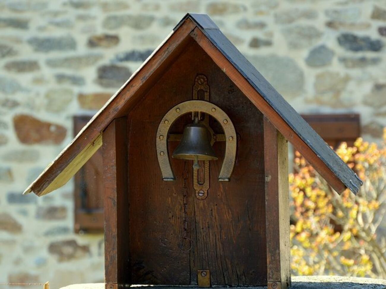 До сьогодні в різних куточках світу підкову вважають символом щастя