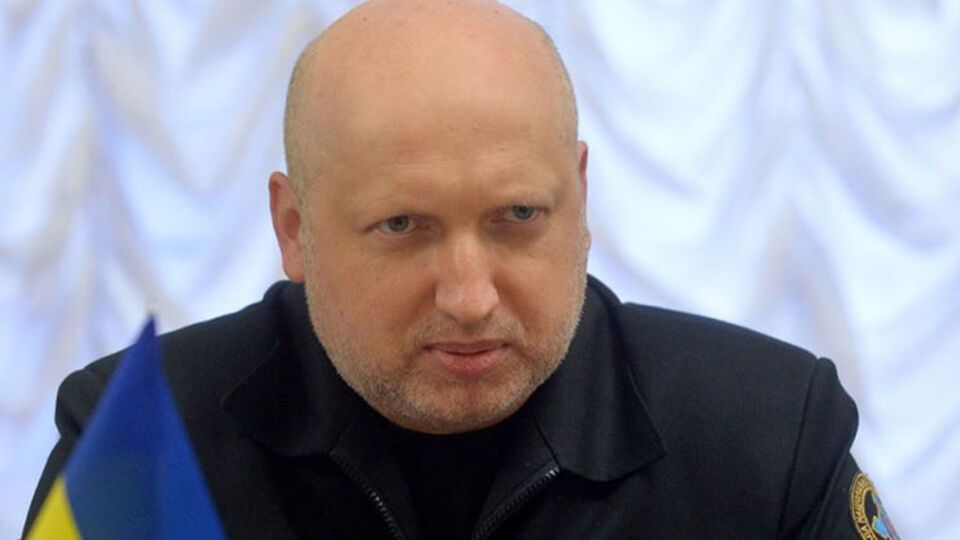 Турчинов: Производители оборонной продукции, оружия и военной техники имеют право без посредников экспортировать продукцию