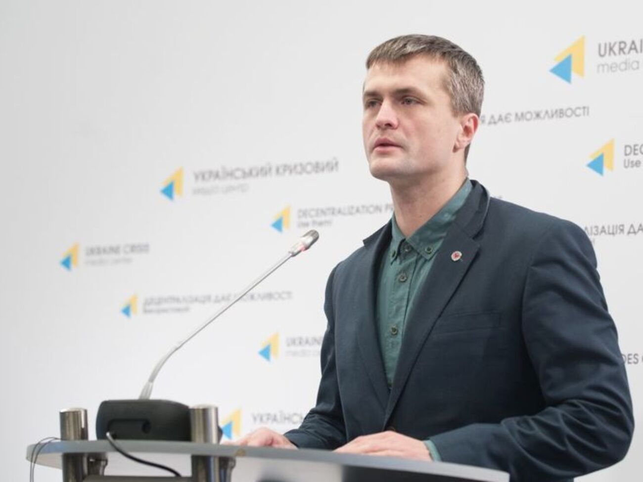 Луценко подозревает, что средства от нелегальной продажи нефтепродуктов идут на финансирование прокремлевских СМИ в Украине