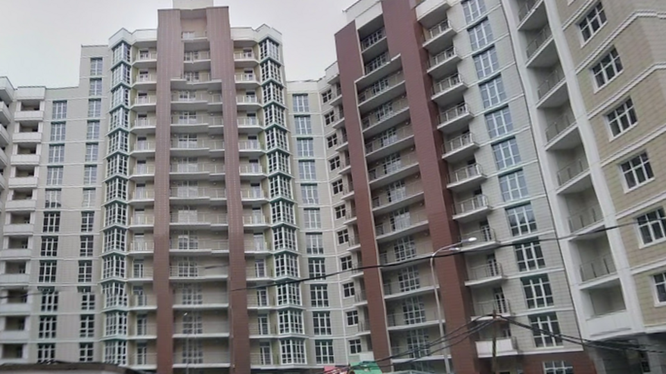 Журналисты не выяснили, кто подарил квартиру детям Куця