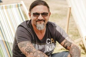 Кузін: Я дуже люблю стан, коли п'ять-шість розвідників на бруствері усміхаються і штовхають один одного в бік, слухаючи якусь пісеньку