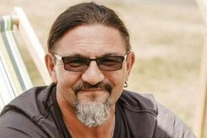 Кузін: Я не настільки розумний і терпимий, щоб ось цьому бовдуру мого віку щось доводити