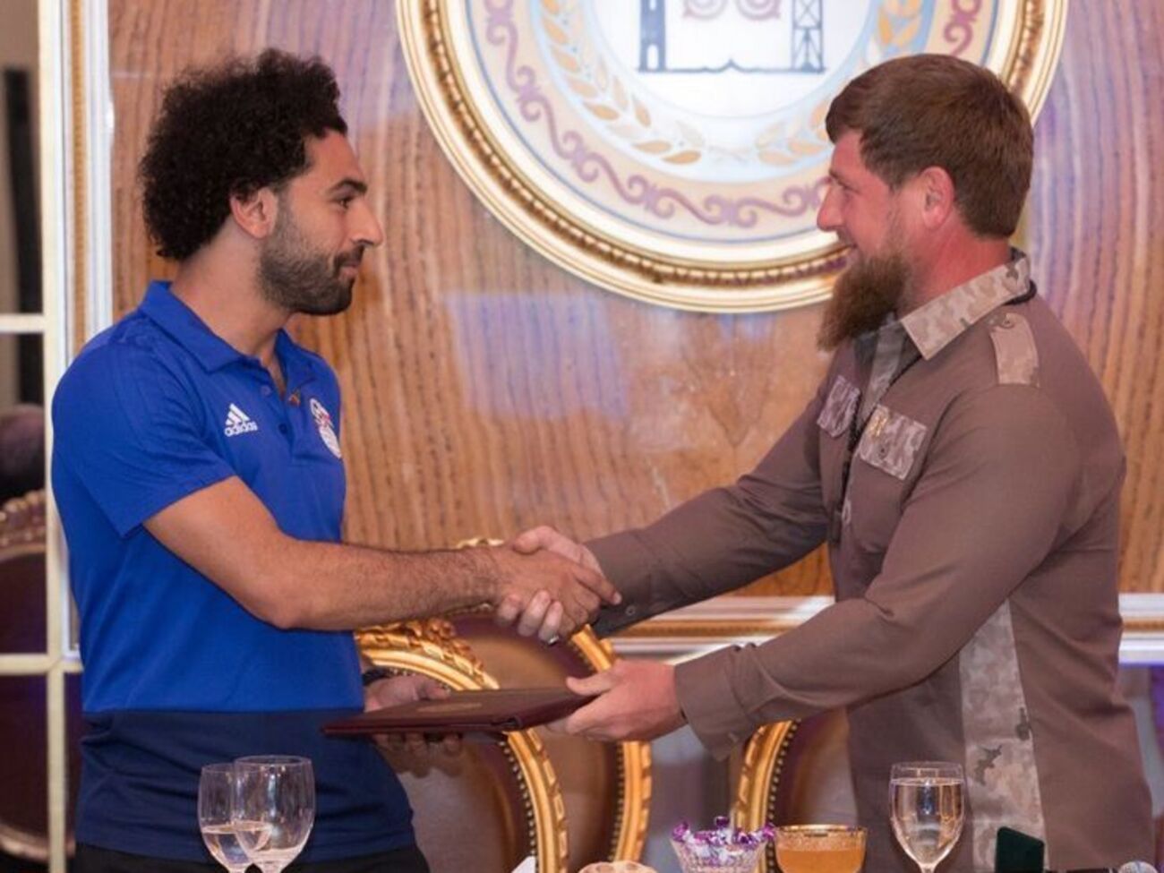 Салах получил от Кадырова звание почетного гражданина Чечни