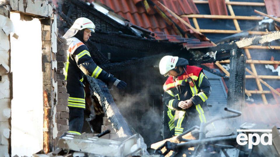 В результате взрыва и пожара погибли три человека