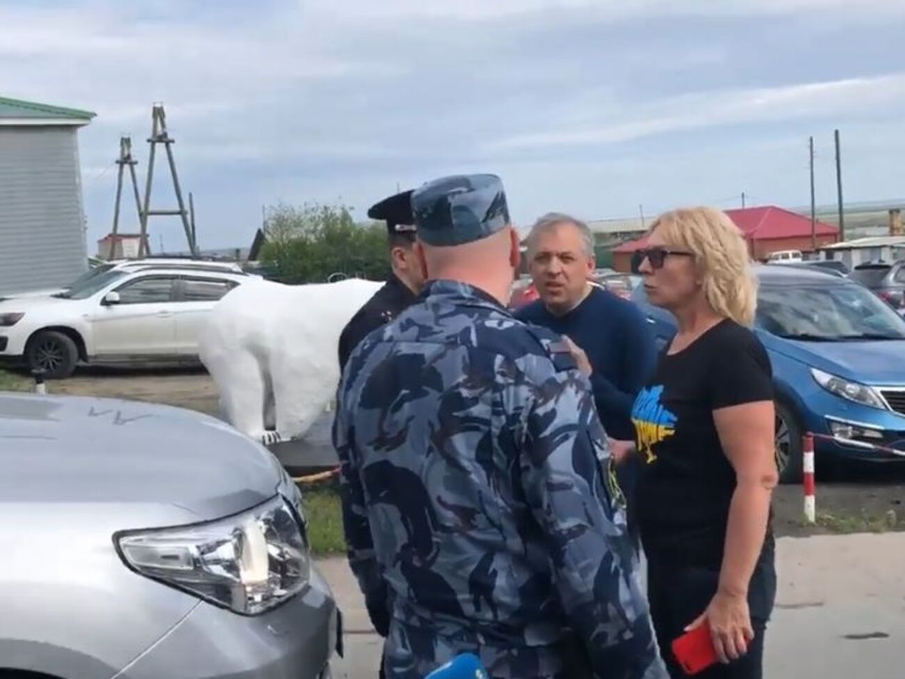 Денісова вимагала пояснень і відмовлялася пропускати кортеж Москалькової