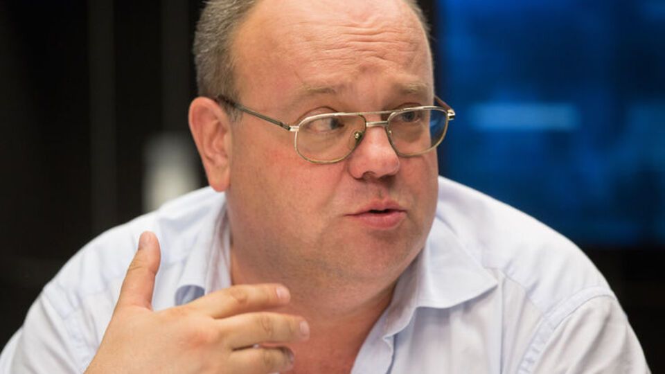 Франков каже, що президент ФФУ вдає, що живе "на $500"