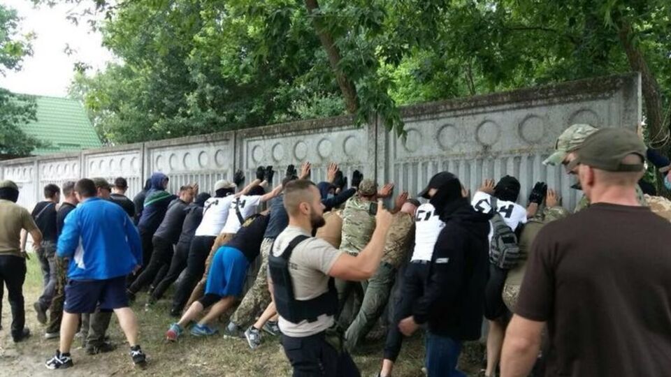 К ветеранским и националистическим организациям обратился за помощью детский лагерь