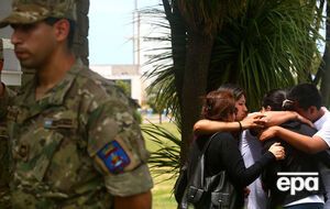 Родные моряков считают, что власти затягивают поиски субмарины