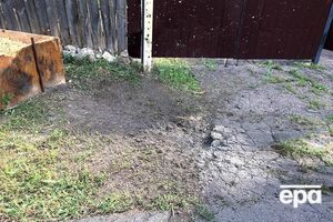 Осколки пошкодили вікна, фасад і паркан сусіднього будинку