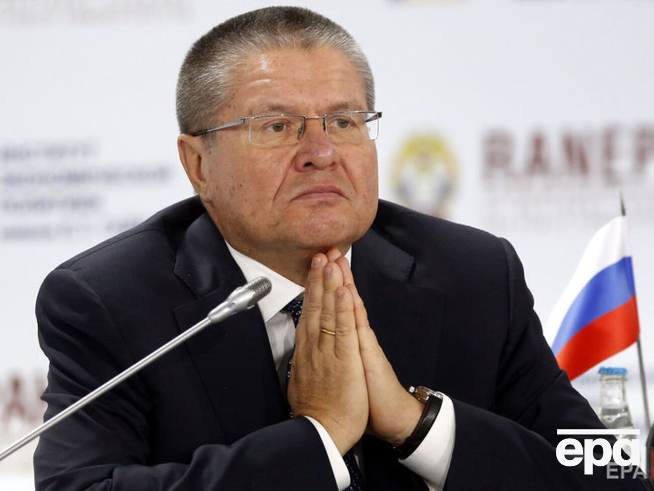 Захист Улюкаєва просить суд зняти арешт із його майна