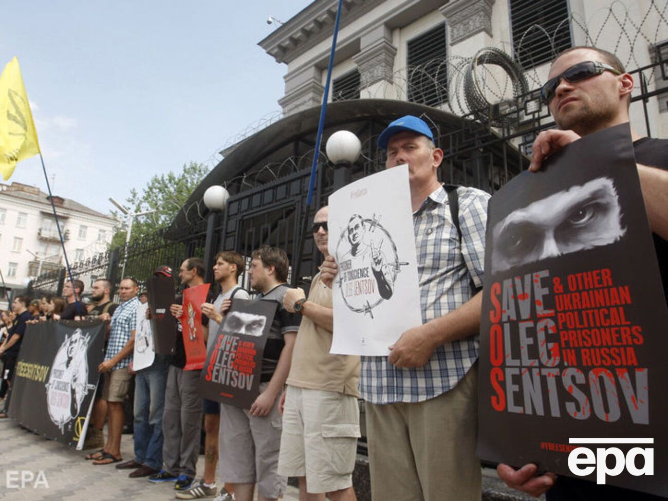 Активисты требуют обмена украинских политзаключенных на россиян, находящихся в местах лишения свободы в Украине