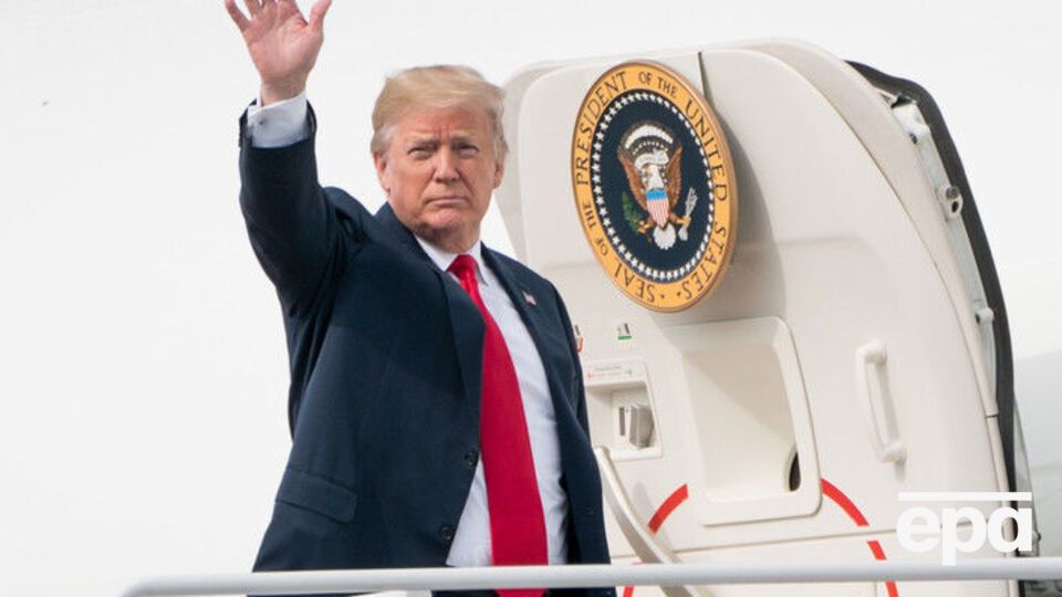 Вирушаючи на відпочинок, Трамп назвав теми майбутньої розмови з Путіним