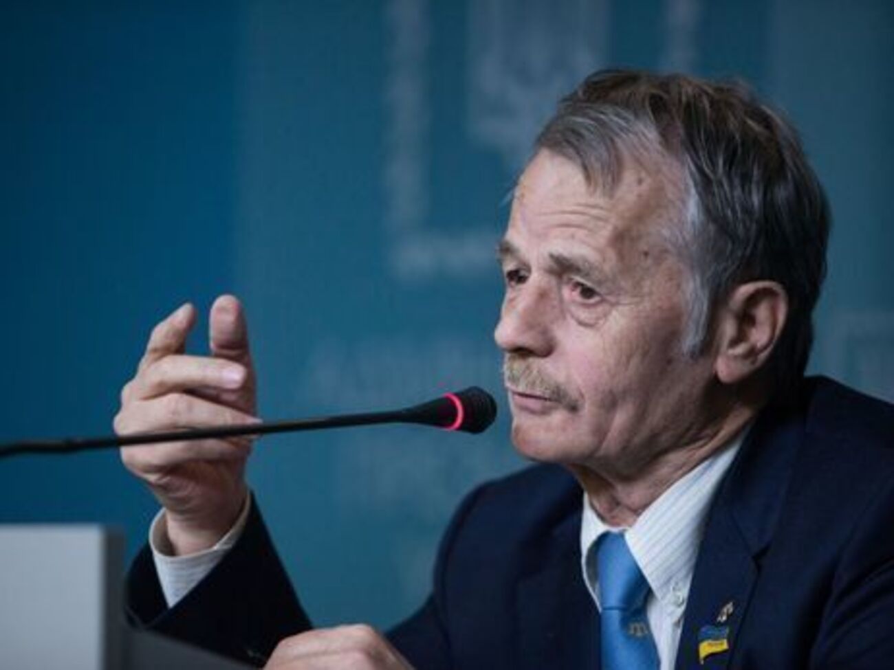 Джемілєв: Велієв не має жодного стосунку до підпалу будинку муфтія Криму Еміралі Аблаєва