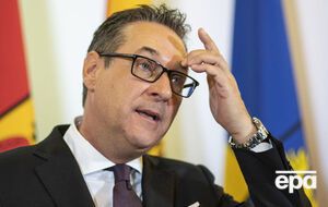 Штрахе заявил, что пришло время положить конец "этим мучительным санкциям" против РФ