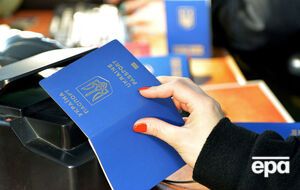 Выдавать биометрические паспорта в Украине начали в 2015 году