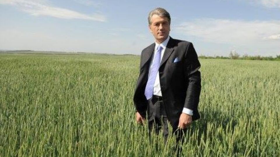 Ющенко: Происходящее сегодня в Украине не является внутренним делом