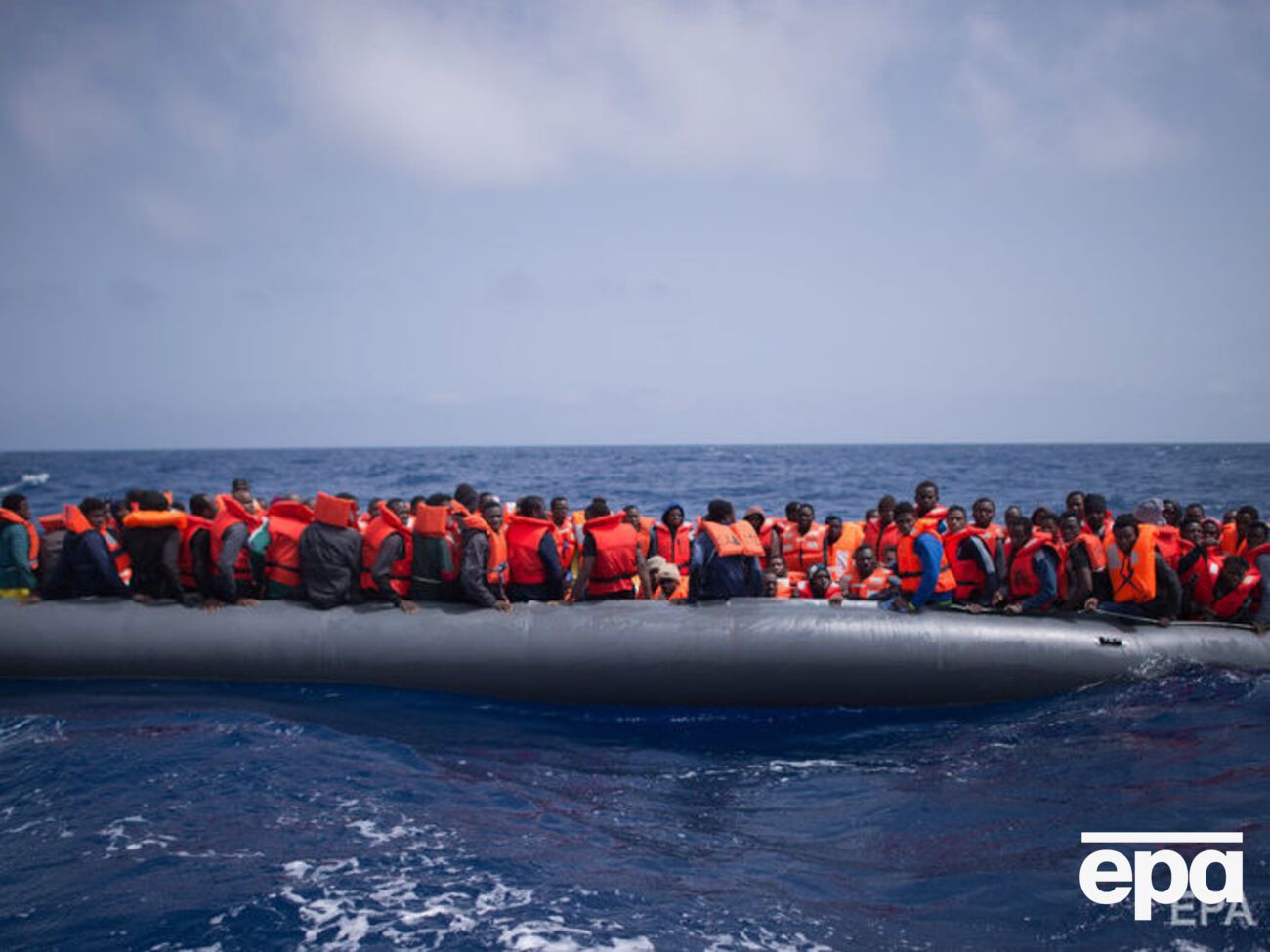 Човен вирушив у плавання з південного острова Керкенна в ніч на неділю