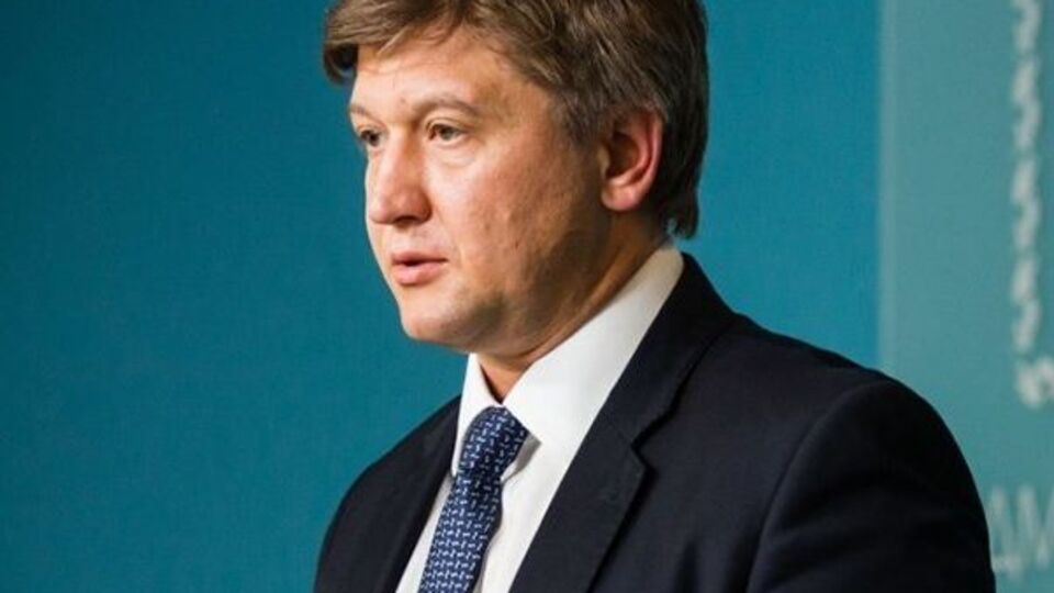 Глава Минфина Александр Данилюк сказал, что в отставку подавать не собирается