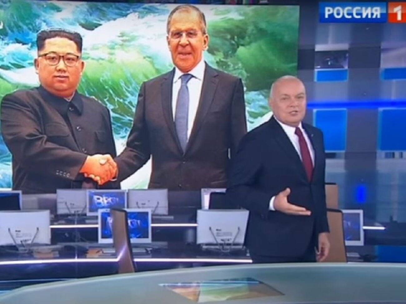 Кисельов стверджує, що фотографія Кім Чен Ина з Лавровим справжня