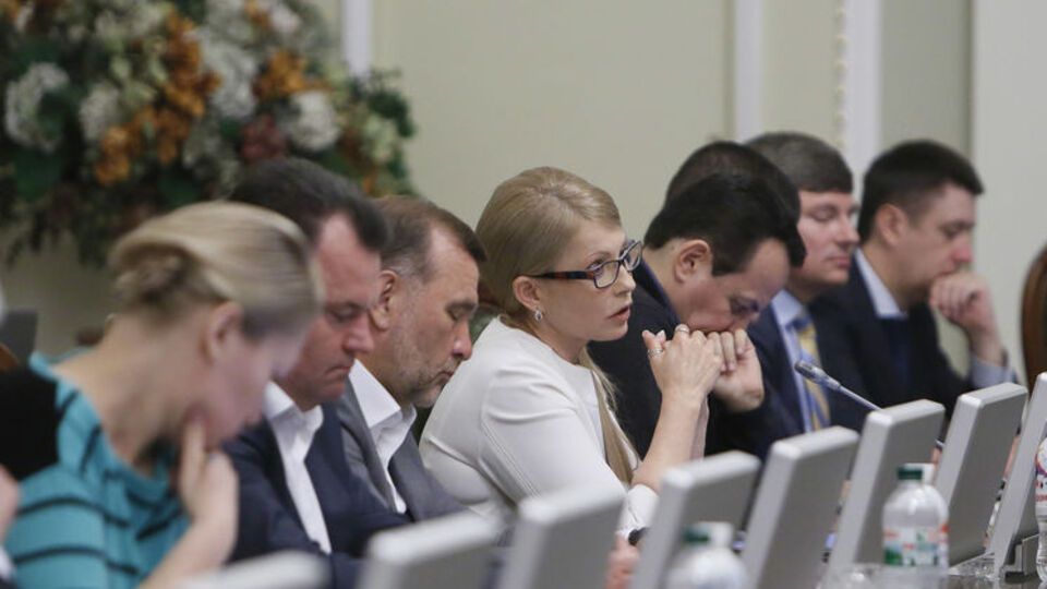 Юлия Тимошенко: Это беспрецедентно, когда на пять человек выделяется 1 млрд 200 млн грн какой-то неизвестной премии