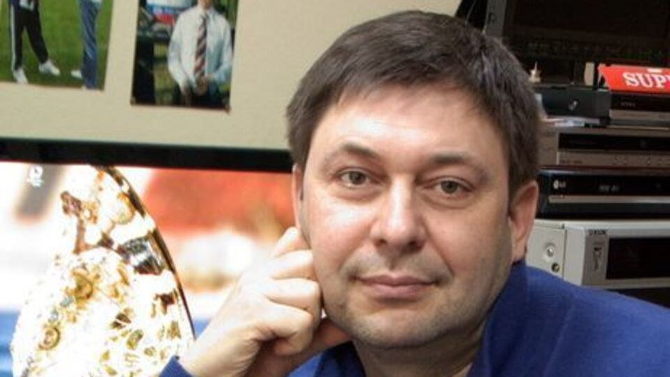 Адвокат нагадав, що Вишинський заявив про вихід з українського громадянства