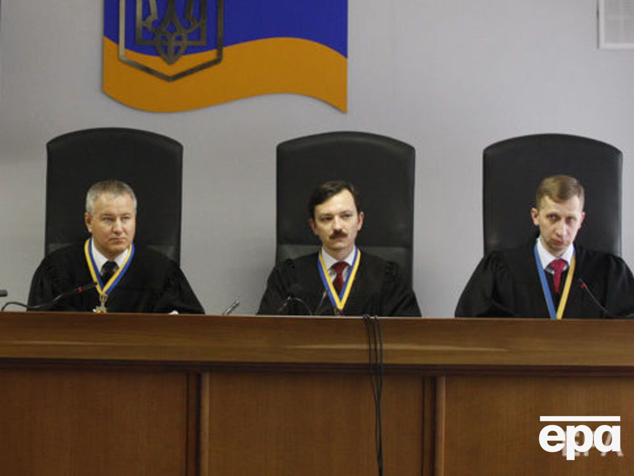 Защита Януковича допрашивает свидетелей