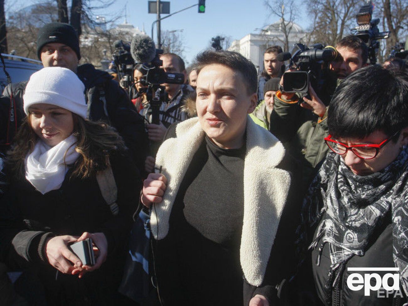Савченко (в центрі) затримали 22 березня