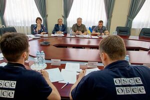 Жебрівський і Хуг обговорили ситуацію в Донецькій області