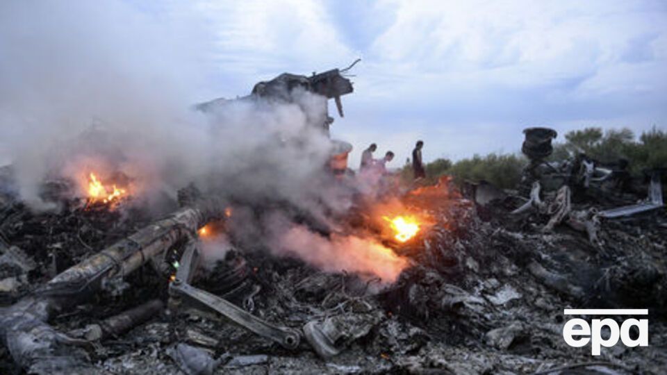 Boeing 777 потерпел крушение 17 июля 2014 года вблизи Тореза