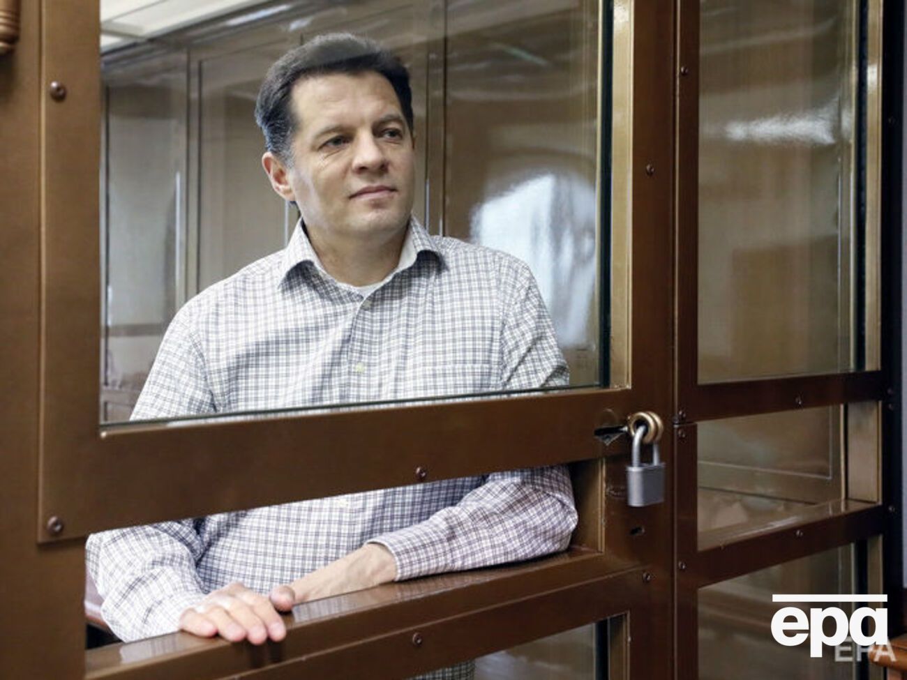 4 июня суд в Москве приговорил Сущенко к 12 годам колонии строгого режима
