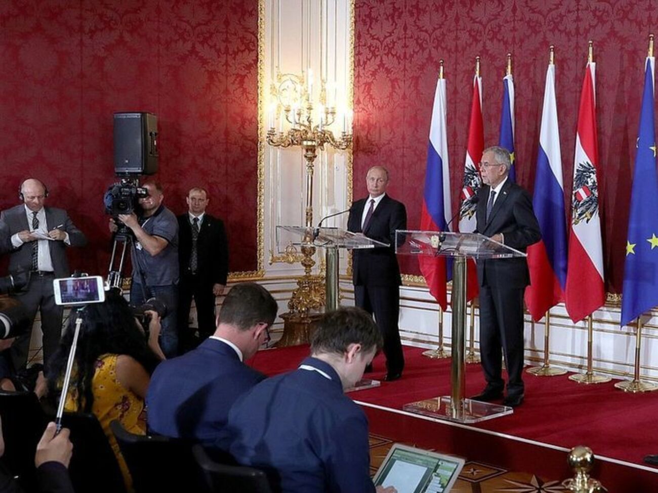 Ван дер Беллен підкреслив на зустрічі з Путіним, що імпортує російський газ не тільки Австрія, але й весь Європейський союз