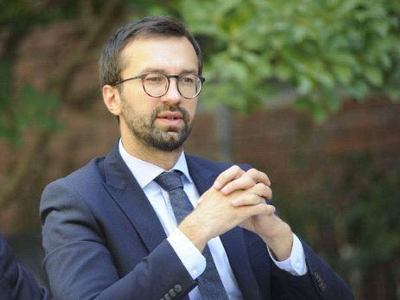 Лещенко: Думаю, авторам ідеї треба йти далі і ввести кримінальну відповідальність за перегляд футбольних матчів