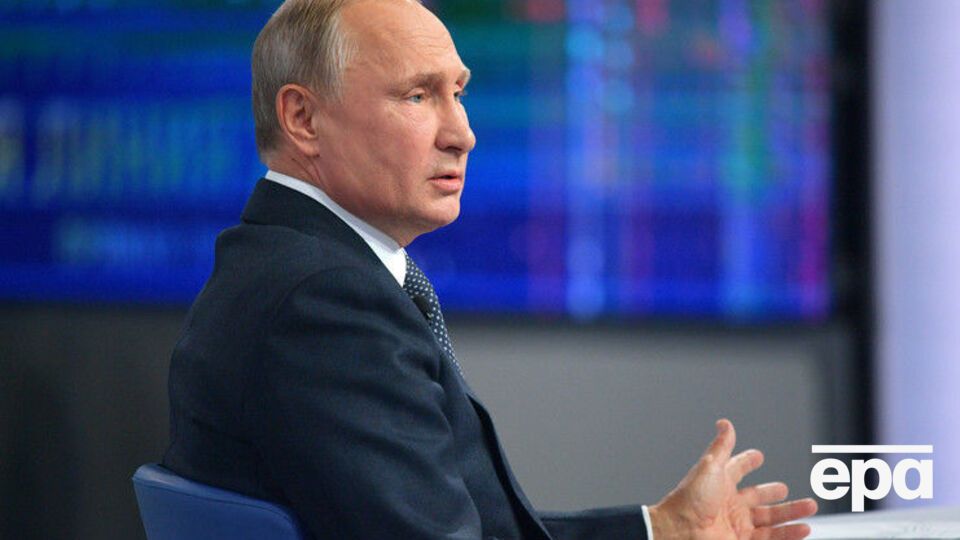 У Росії вже кілька годин триває програма "Пряма лінія з Путіним"
