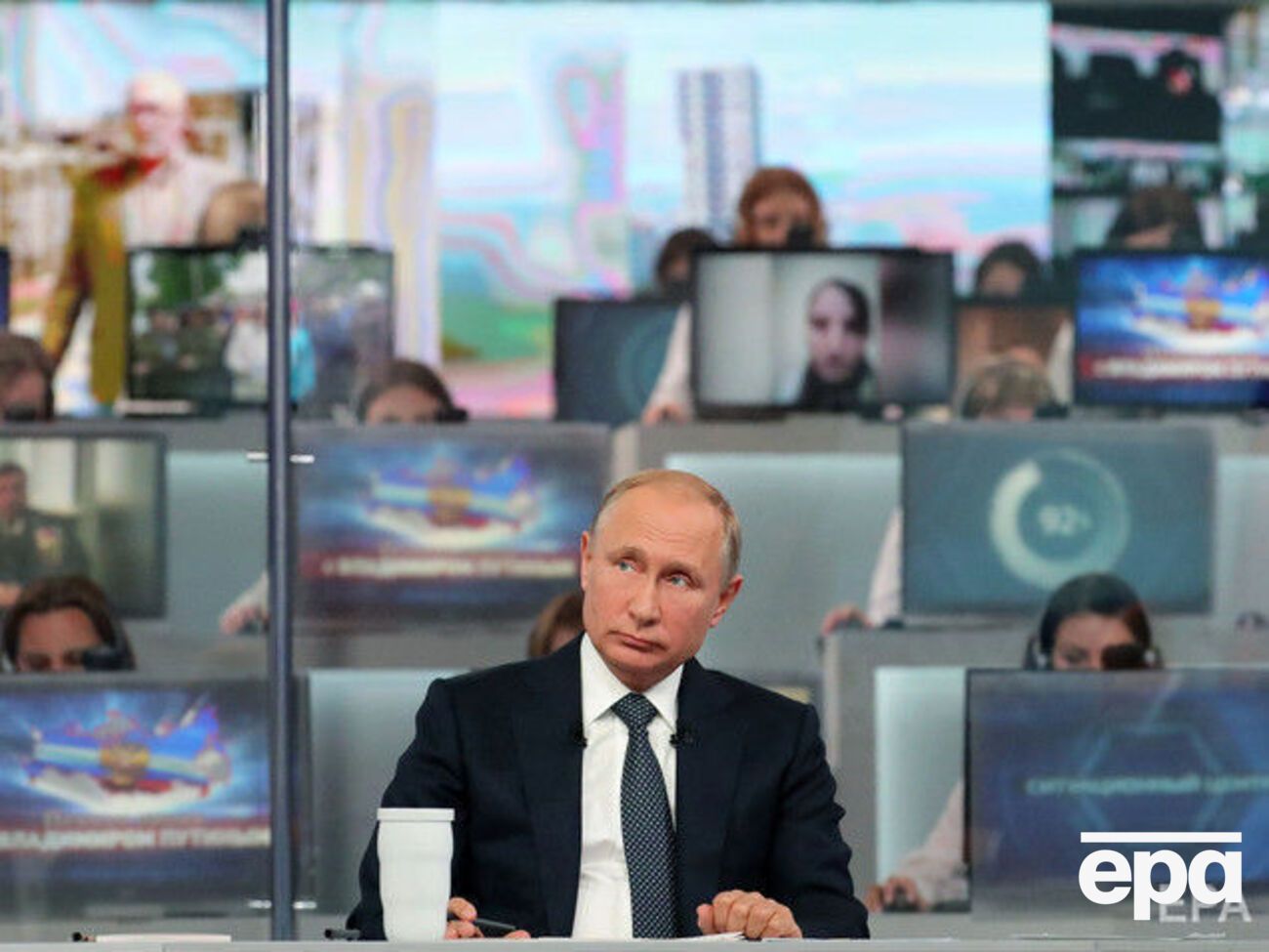 Путин утверждает, что Вышинского задержали "за его прямую профессиональную деятельность, за осуществление его журналистской функции"