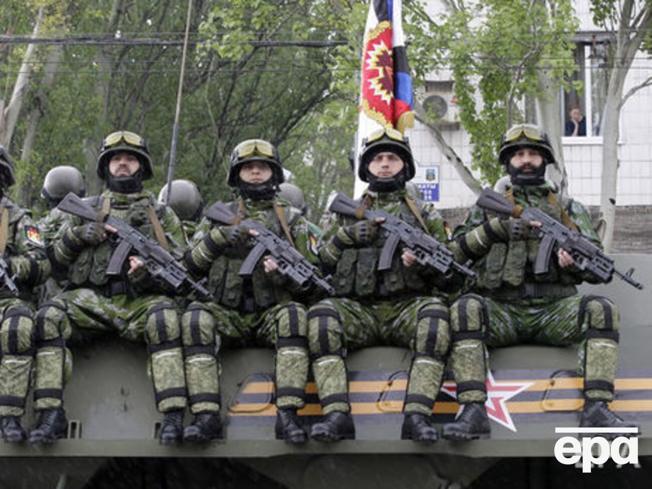 Бойовики в Луганській області обстріляли мікроавтобус