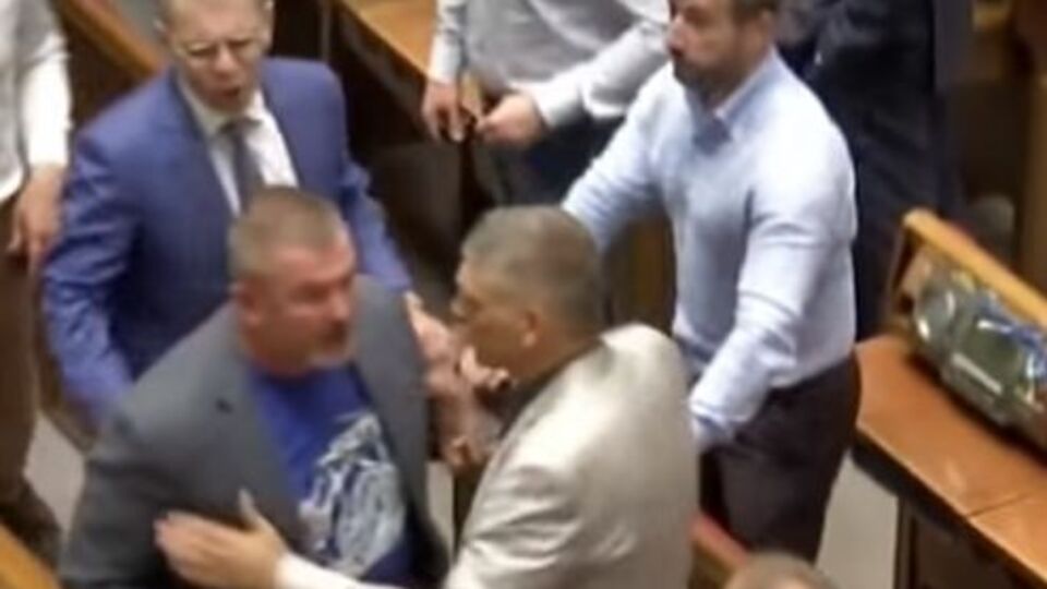 В Раде подрались депутаты