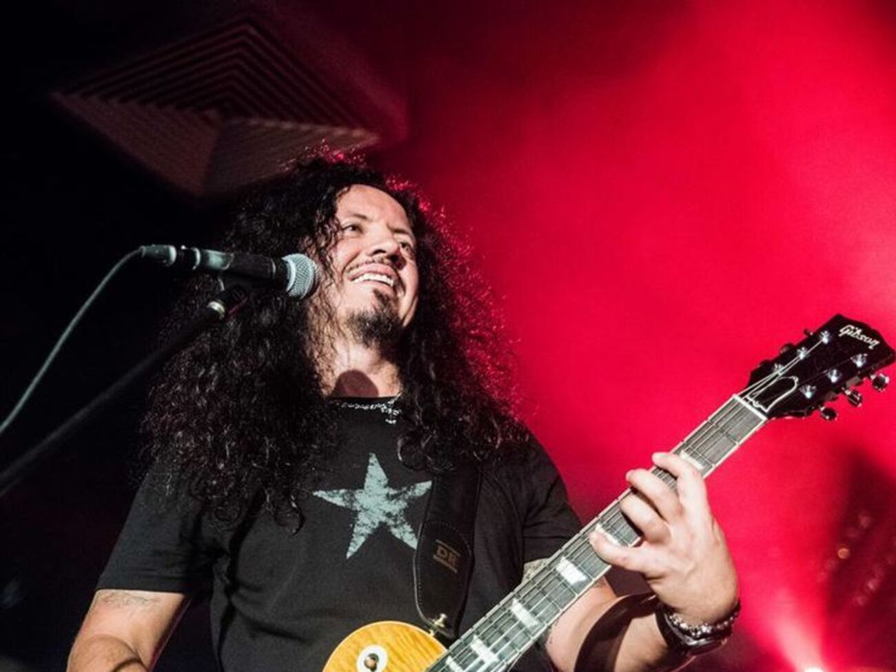 Лидер группы Chemia и бывший глава "Укрзалізниці" Балчун разучивает песню на украинском