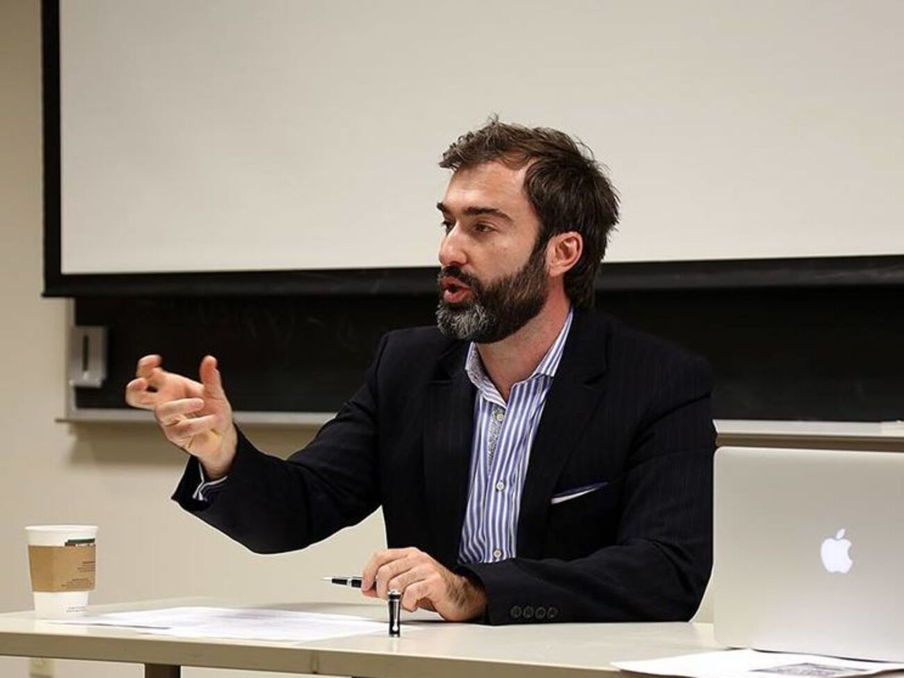 Залмаев: Тактикой Трампа также является демонстрация полной независимости