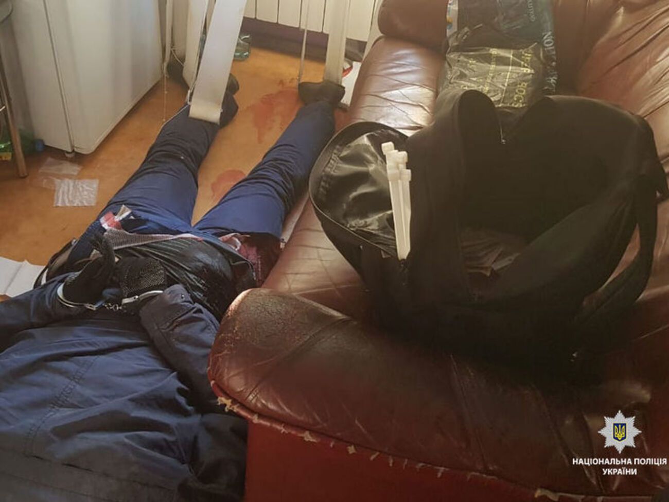 Украденные деньги преступники упаковали в рюкзак