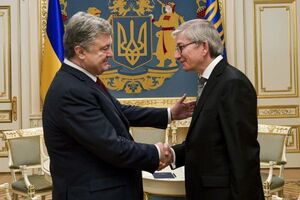 Порошенко зустрівся з Чолієм