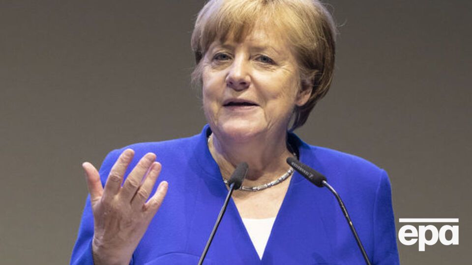 Меркель заявила, що поки повернення РФ до G8 не обговорюють