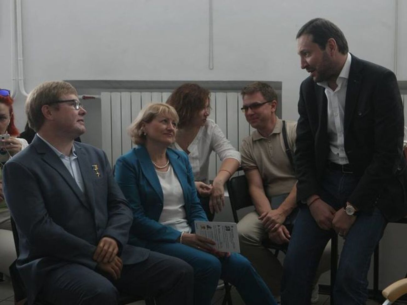 Жемчугову (крайний слева) присвоено звание Героя Украины