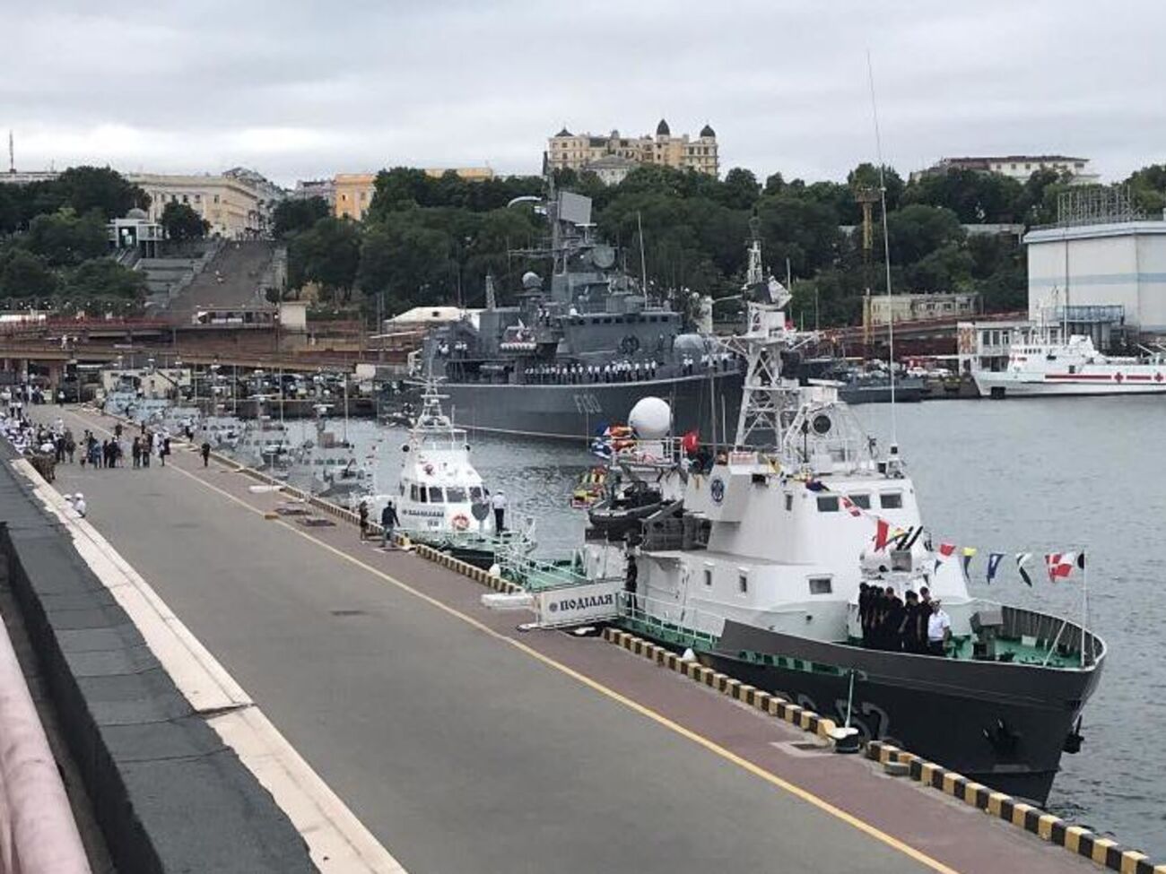 Порошенко:&nbsp;Мы возродим и приумножим морскую славу Украины