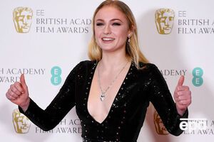 Тернер играет роль Сансы Старк