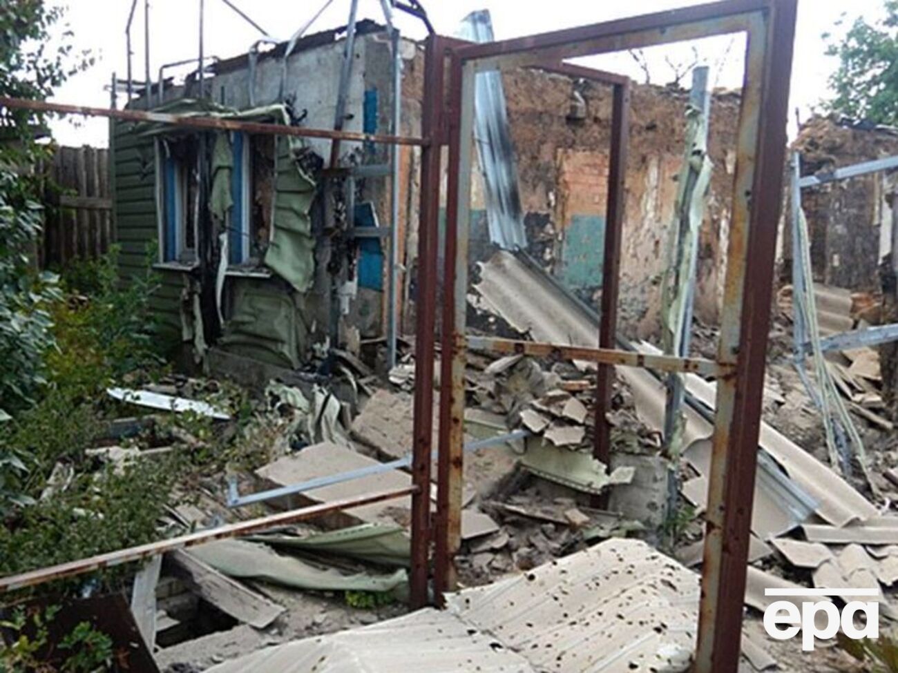 Бойовики вночі обстріляли Зайцеве. Фоторепортаж