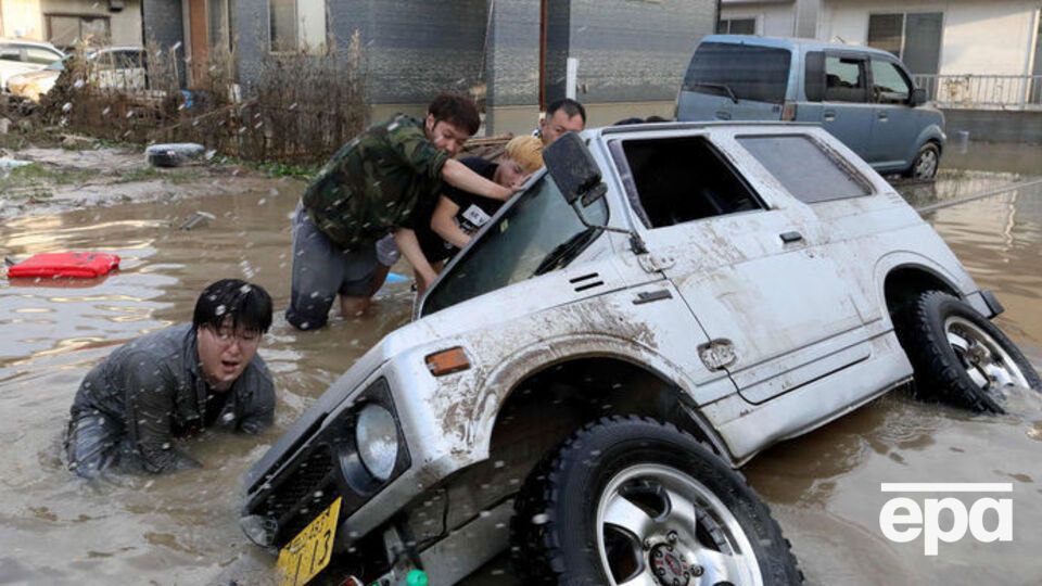 У Японії ліквідовують наслідки стихії