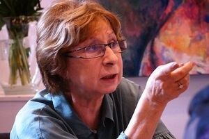 Российские власти не упомянули про 80-летие Ахеджаковой