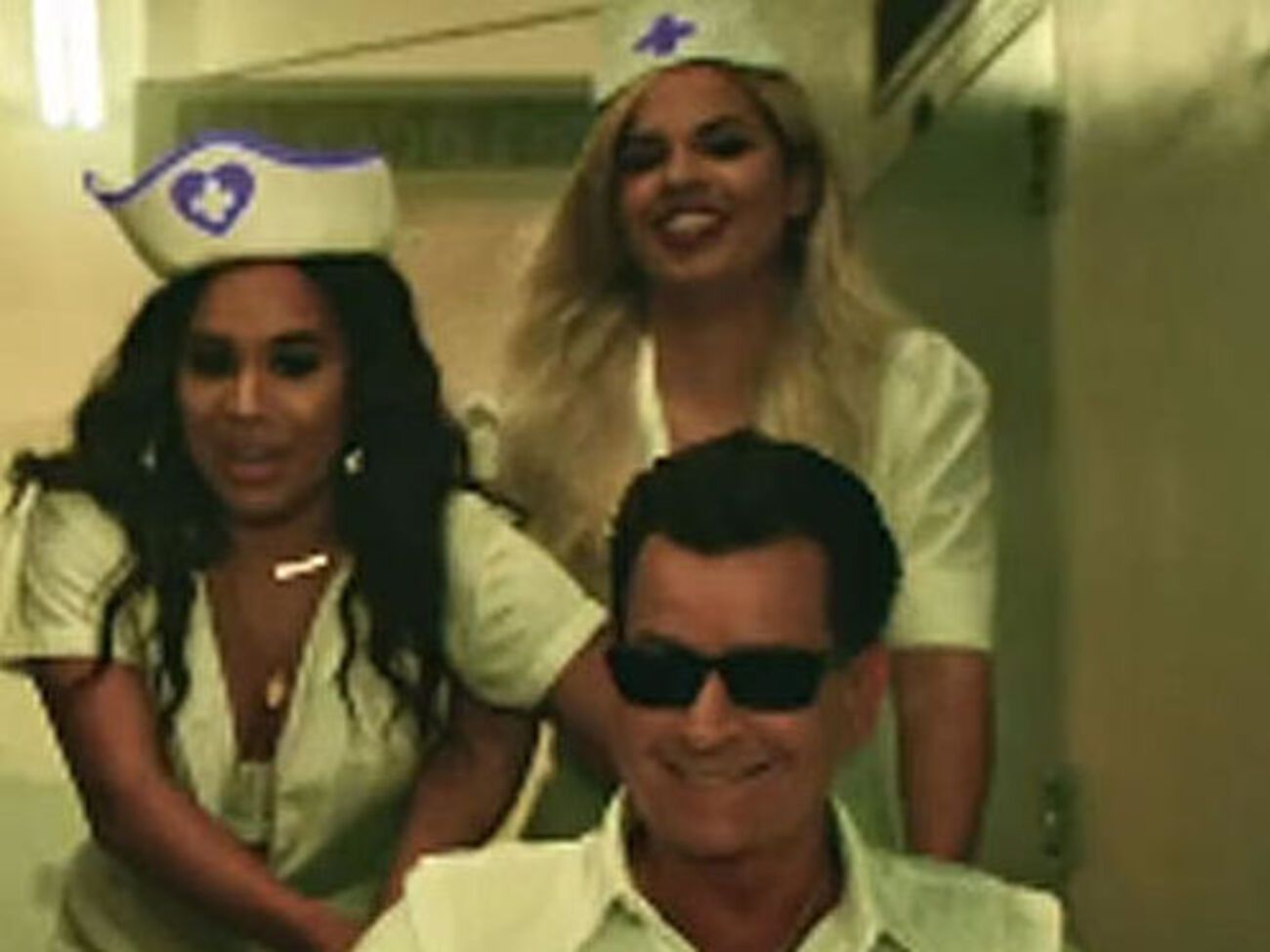 Шин веселится в клипе Lil Pump